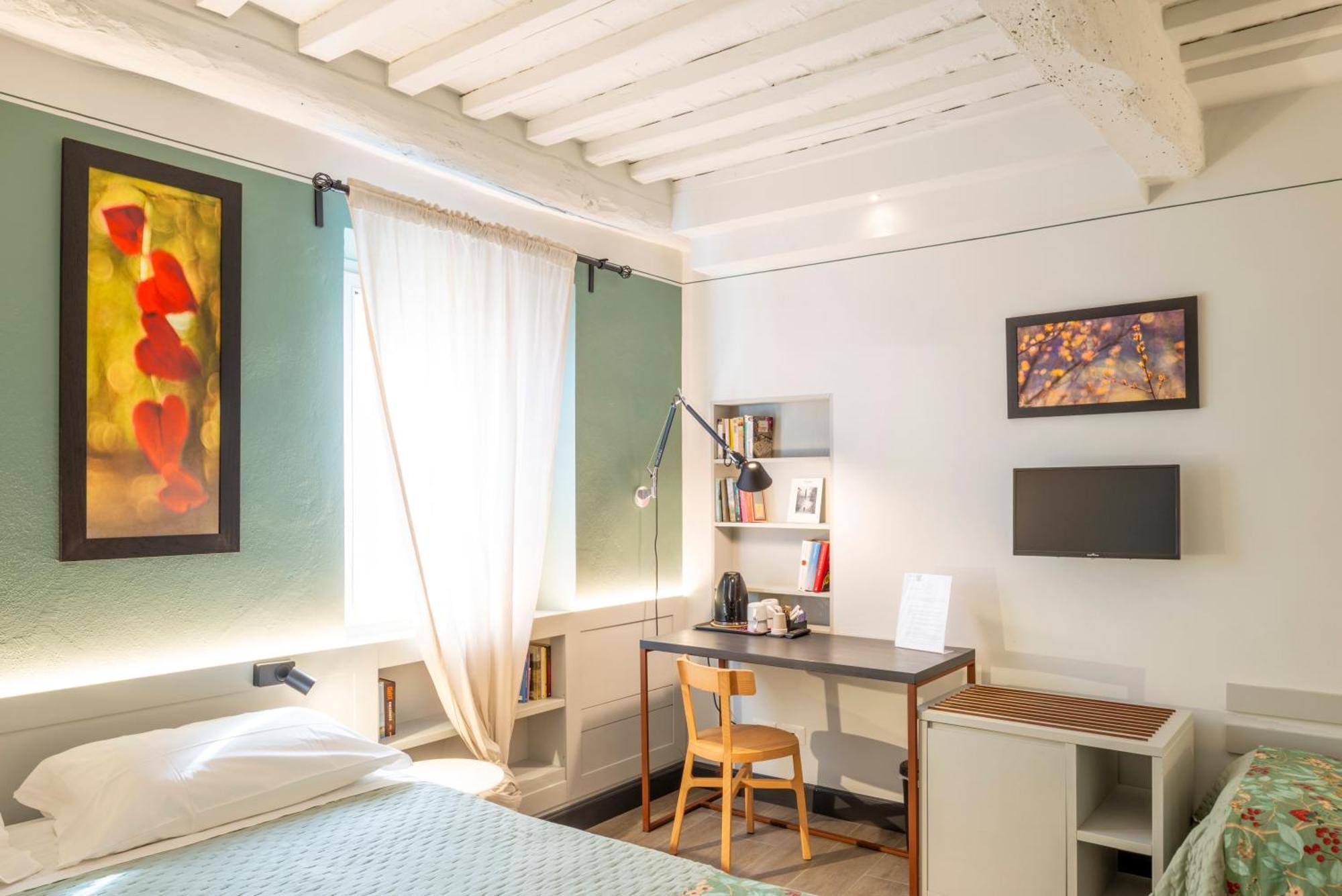 Duccio Nacci Rooms- San Gimignano